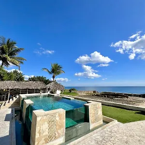Tritón Boutique&restaurant **** Guayacanes